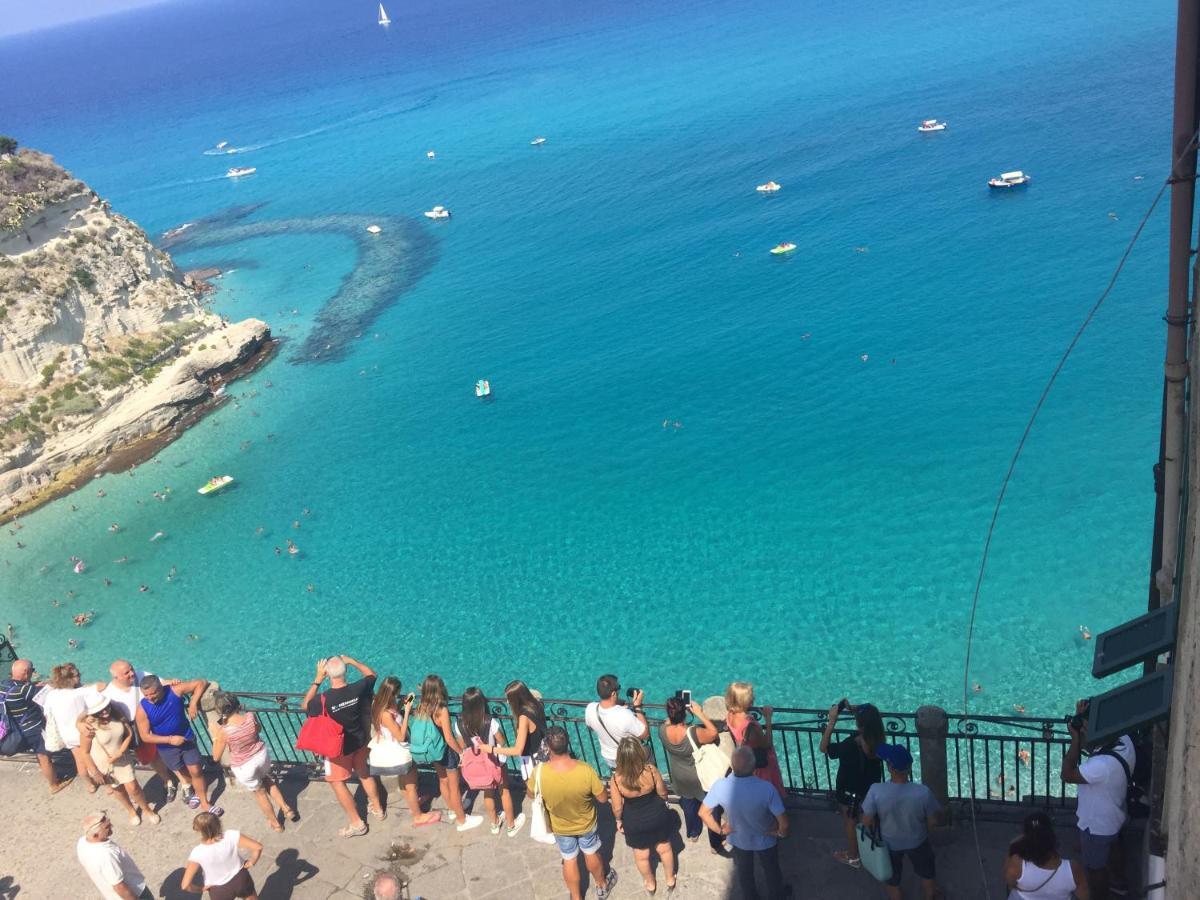 Donnaciccina Accomodation Hotel Tropea Exterior photo