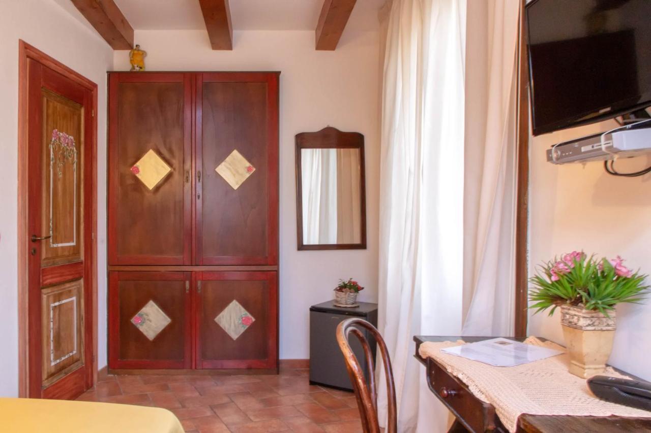 Donnaciccina Accomodation Tropea Exterior photo