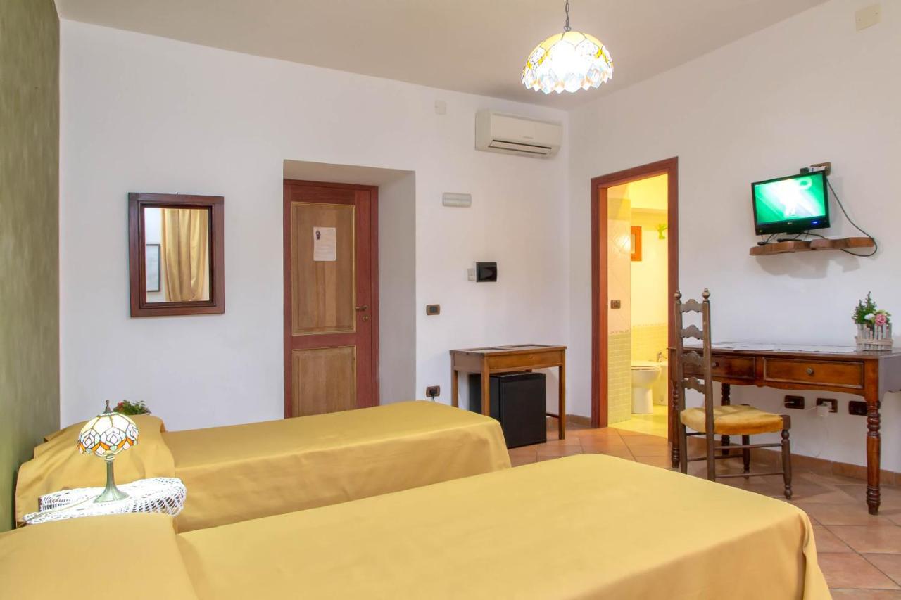 Donnaciccina Accomodation Tropea Exterior photo